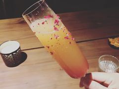 -饮湖威士忌鸡尾酒吧