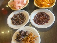 -富正毅三下锅·湘西韵味(天门山索道店)