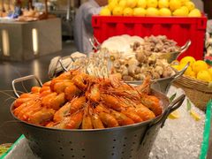 -松山湖凯悦酒店·Café自助餐厅·周末火舞秀表演