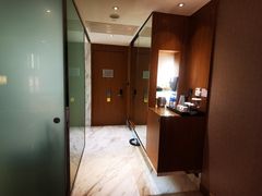 -上海滴水湖皇冠假日酒店