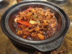 砂钵煲土鸡-街坊小厨(麦园店)