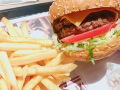-The Habit Burger Grill 哈比特汉堡(复兴soho店)
