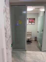 -咪咪专业脱毛连锁机构