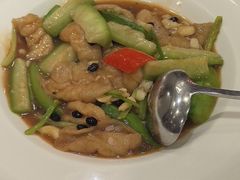 野山椒罗定鱼腐炒海南甜丝瓜-勝記酒家·37年老字号·经典粤菜(荔枝公园店)