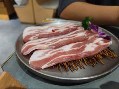 -围炉肉舍•炭烤活鳗•丹东海鲜烤肉(步行街店)