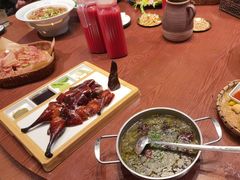 -老滇山寨•云南特色菜•地方菜•民族风情歌舞表演(金碧店)