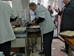 -黄阿姨锅贴大王(万航渡路店)