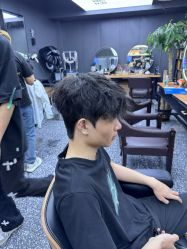 -藤野造型专业烫染接发