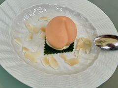 蟠桃冰激淋-香港龙凤楼(巨鹿路洋房店)