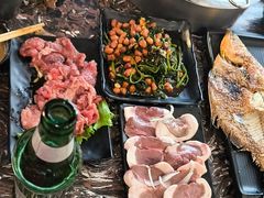 -啊美丽炭火烤肉(滑翔一店)