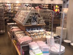 -名创优品(海珠乐峰广场店)