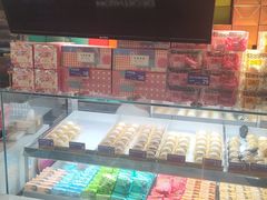 -HappyMiss花满楼·鲜花饼·鲜花茶·伴手礼(上海环球港店)