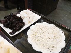 -宽板凳老灶火锅(南礼士路店)