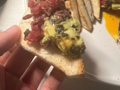 牛肉塔塔配牛油果黑橄榄酱-Solo(衡山路店)