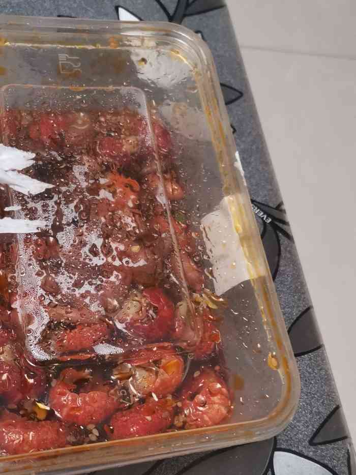 辣丁湾捞汁小海鲜-"叫的外卖 以前吃过一次 感觉好吃就再叫一.