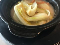 鱼汤娃娃菜-金轩中餐厅 Jin Xuan(浦东丽思卡尔顿酒店)