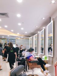 点击看大图 -八佰伴8008星级形象店