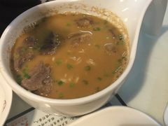 -新大咀港式茶餐厅(宝山万达店)