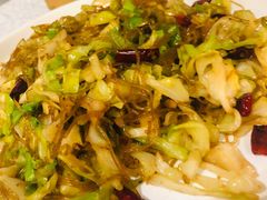 炝炒圆白菜粉丝-旺顺阁鱼头泡饼(小红门店)