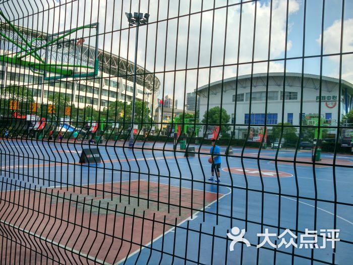 源深篮球公园图片 - 第2张