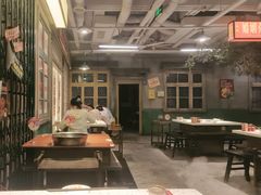 -红九格老火锅(三峡广场店)