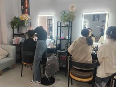 -ME觅妆·定制美妆·彩妆私教(菱角湖店)