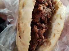 烧饼夹牛肉-老西关黄老太牛肉烧饼