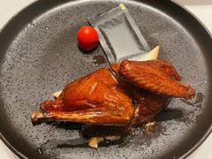 爆汁花椒脆皮乳鸽-柴门头啖汤·经典川菜·慢火汤品(锦城万达店)