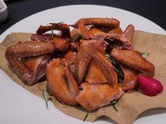 鸿运蓝莓乳鸽-RIVIERA 松鹤楼(外滩店)