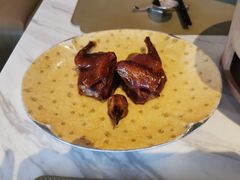 脆皮妙龄鸽-新荣记(新源南路店)