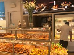 面包甜点陈列柜-好利来(马家堡店)