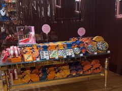 -VENCHI 闻绮(上海佛罗伦萨小镇店)