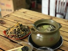 -正宗南铁拉叔沙煲螺·烧烤·秘制靓粥(南铁总店)
