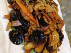 -老码头黑皮肘子锅包肉(文政街店)