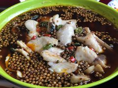 麻椒鱼片-通乐簋街小龙虾(老店)