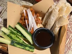 -西湖书堤(平湖八佰伴店)