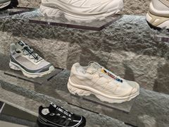 -SALOMON萨洛蒙(青岛海信店)