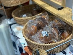 紫米芝士碱水球-富贵面包公司(运河店)