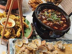 -刘姐啤酒鱼民族演艺餐厅(西街总店)