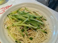 -肥肥虾庄·金牌油焖大虾(汉街SKP店)