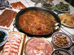 -旧街市鲜货老火锅(大光路店)