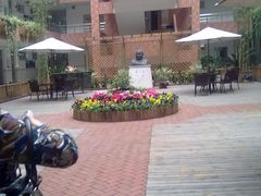 201204208590-中华职业学校