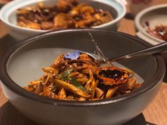 敲糖棒棒鸡-辛香汇·现炒川菜(淮海路百盛店)