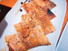 盐烤三文鱼皮-鳗鱼家·深夜食堂(军博店)