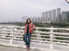 -南京眼步行桥