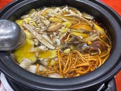-菌之家·专业纯野生菌火锅·特色炒菌