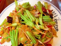 -那家老院子东北菜·饺子·小鸡炖蘑菇(艳华街店)