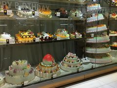 面包甜点陈列柜-仟吉港隆法式烘培(华夏店)