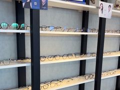 -瑞司视光眼镜·蔡司战略合作眼镜店(新街口店)