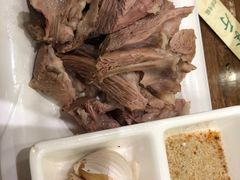 -清真·玛丽亚新疆菜主题餐厅(浙江中路店)